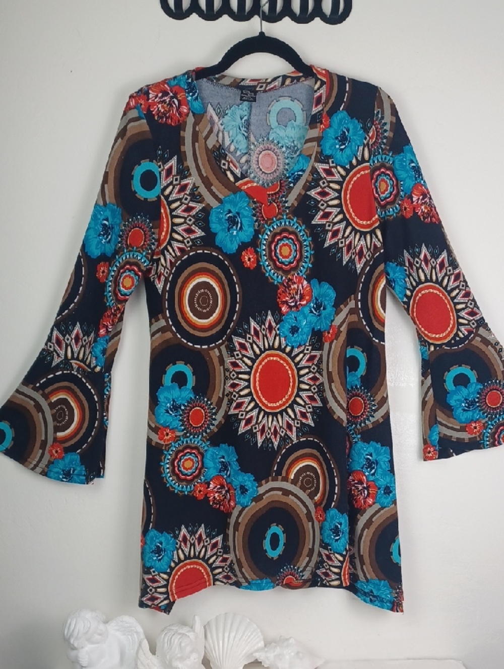 WinWin V-Neck Floral & Geometric Tunic - Blue, Red, Brown